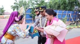 AKBP Hannry PH Tambunan saat prosesi pisah sambut di Mapolres Langkat.
