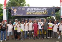 Pimpinan DPRD Sumut Ricky Anthony saat membuka Turnamen Sepak Takraw RA Cup I 2026 di Kelurahan Sidomulyo, Kecamatan Stabat, Langkat.